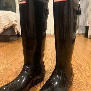 Hunter Rain Boots- Black Gloss Size 6